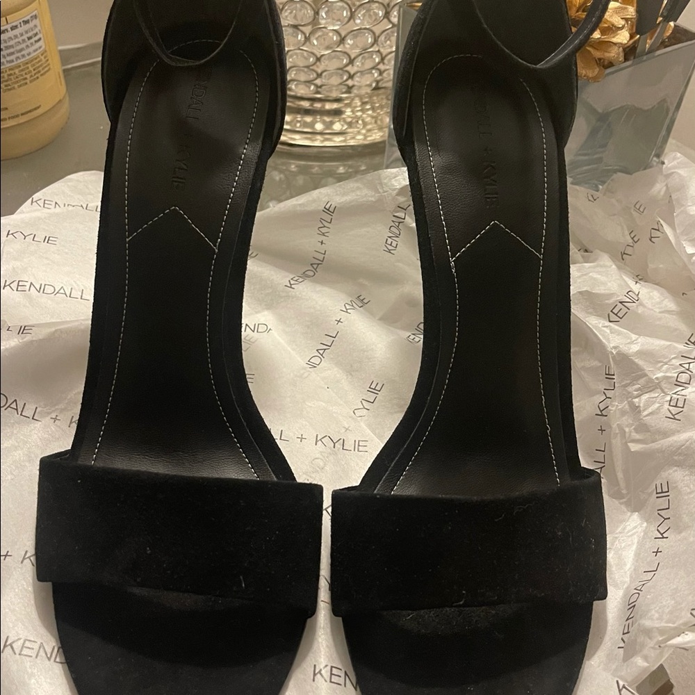 Kendall and Kylie black sandals